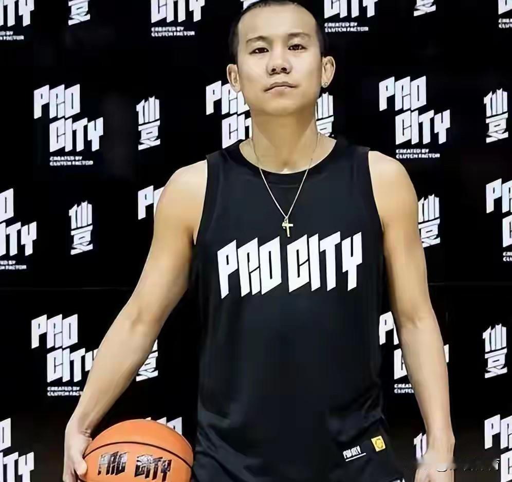 CBA今日新闻
1、曹芳签约南京同曦
34岁的曹芳，前不久参加了南京同曦试训，并