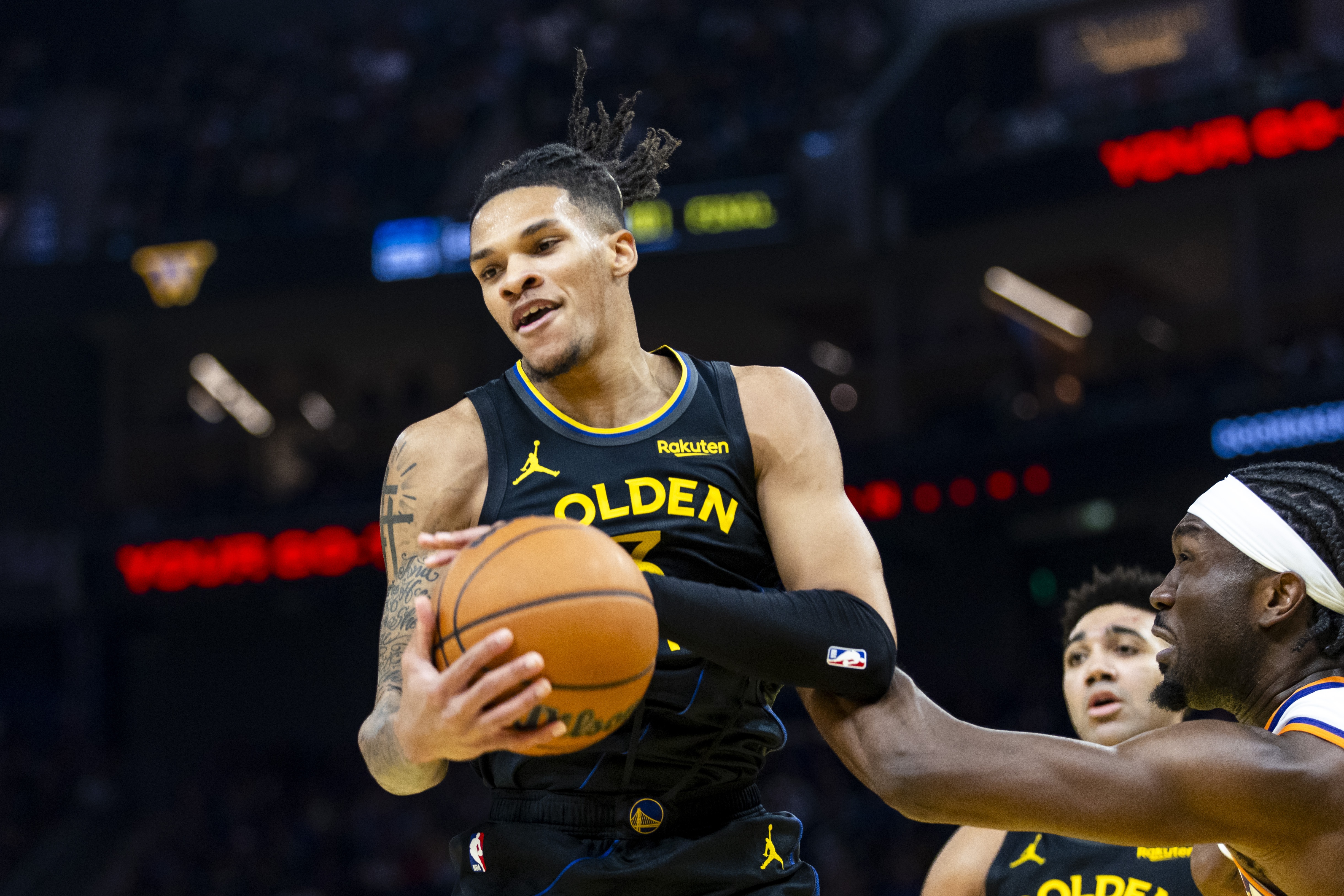 美记：大多教练倾向用老将 但理查德证明了自己还被DNP就有点费解