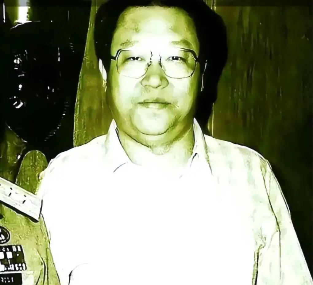 2015年，被囚禁16年，70余岁的双面间谍李志豪出狱回到家中，他是潜伏于台湾军