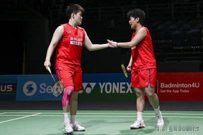 刘圣书/谭宁轻松晋级超级1000马来西亚羽毛球公开赛女双半决赛。因为昨天贾一凡张