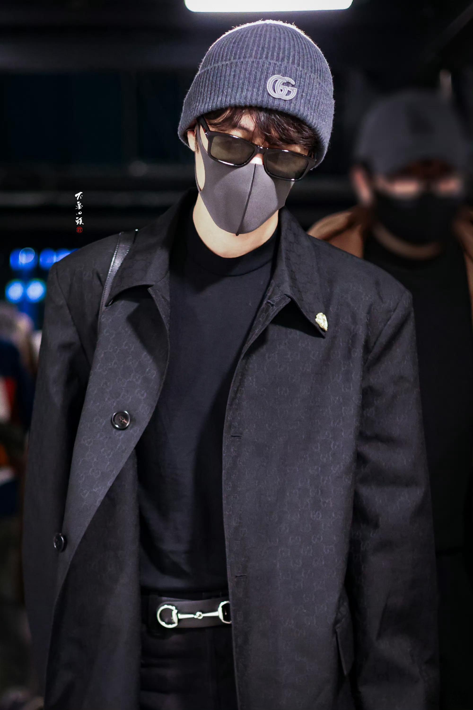 肖战肖战的保镖肖战和保镖体型差 把我迷的唉肖战米兰时装周