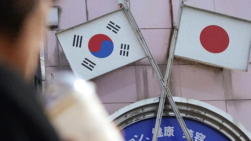 李在明抓韩奸，刷存在感而已！

“韩奸”这词，咱们听着新鲜，在韩国却是一道埋了八