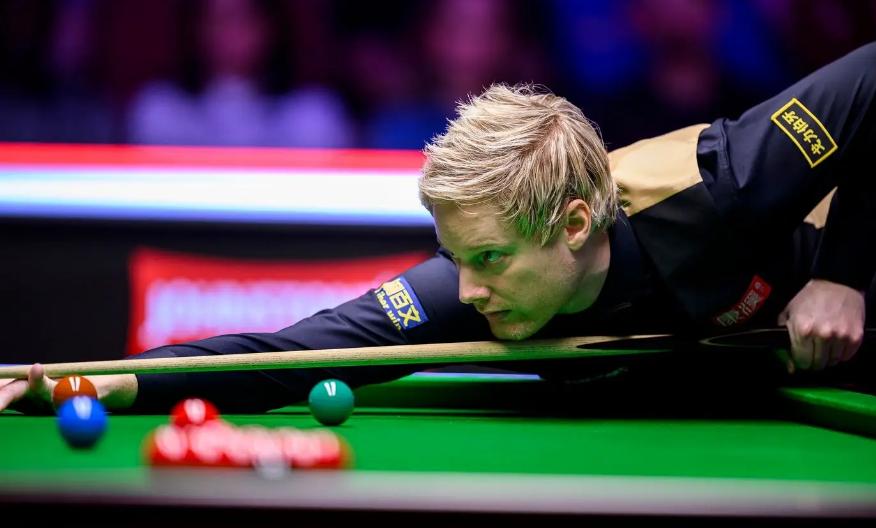 塞尔比带头选择“伤退”玉山赛？  
说白了，交罚款比买机票飞来中国更划算。
 