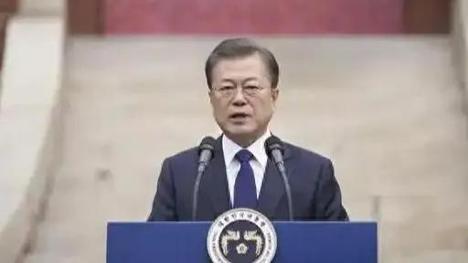 尹锡悦冲天一怒为红颜。在韩国政坛的风云漩涡里，“尹锡悦冲冠一怒为红颜”成了众人热