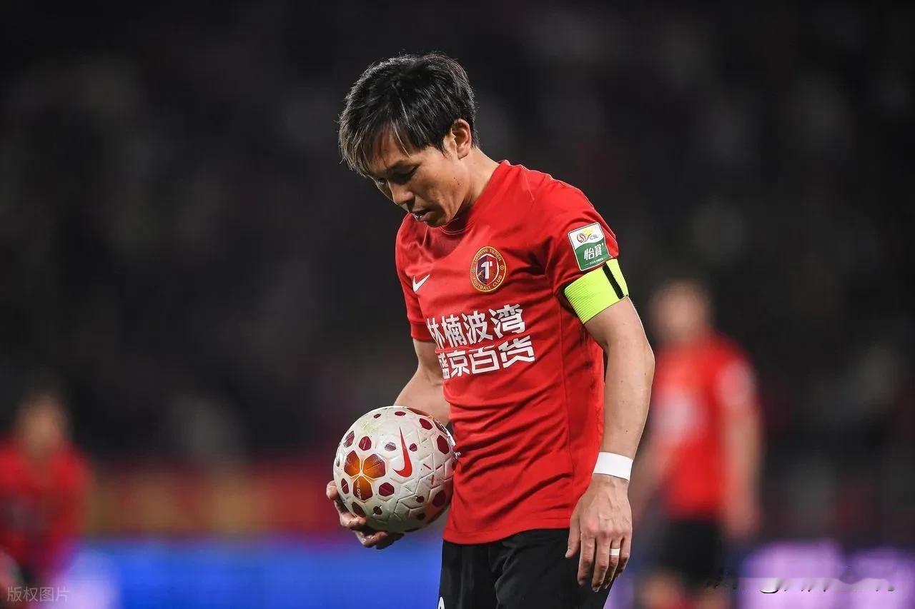 辽宁铁人队长邦本宜裕在中超联赛失去了往日在中甲联赛那种中场指挥官、联赛助攻王的风