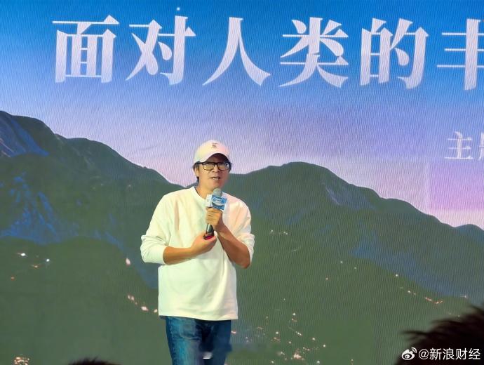 【俞敏洪称AI能不能把人类干掉不重要】俞敏洪谈AI教育乱象在“2026崇礼论坛”