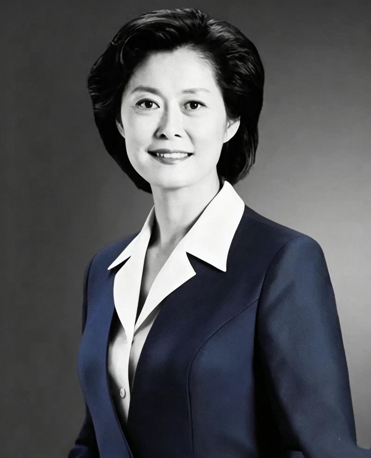 痛别敬一丹！一代新闻人悄然落幕，无数观众倍感惋惜
 
9月13日，敬一丹女儿发布