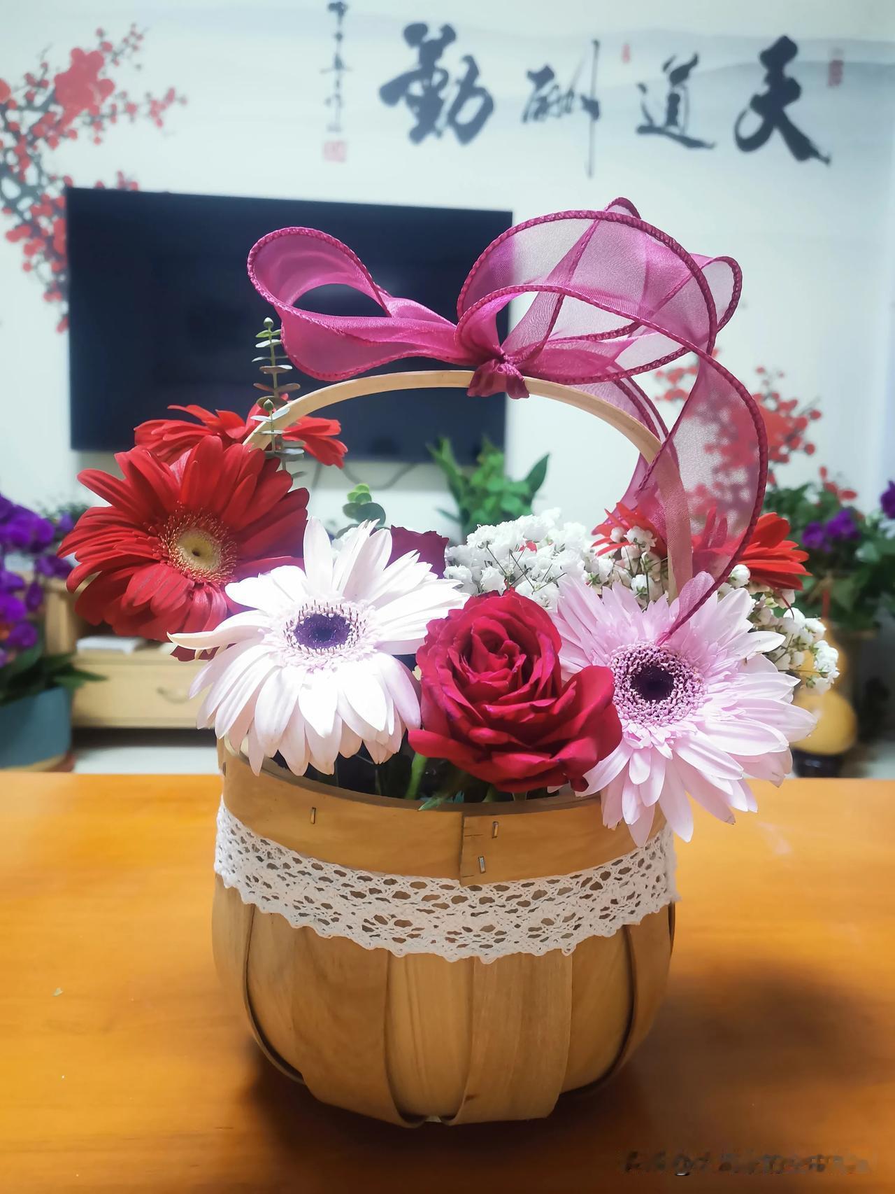 女神们节日快乐！