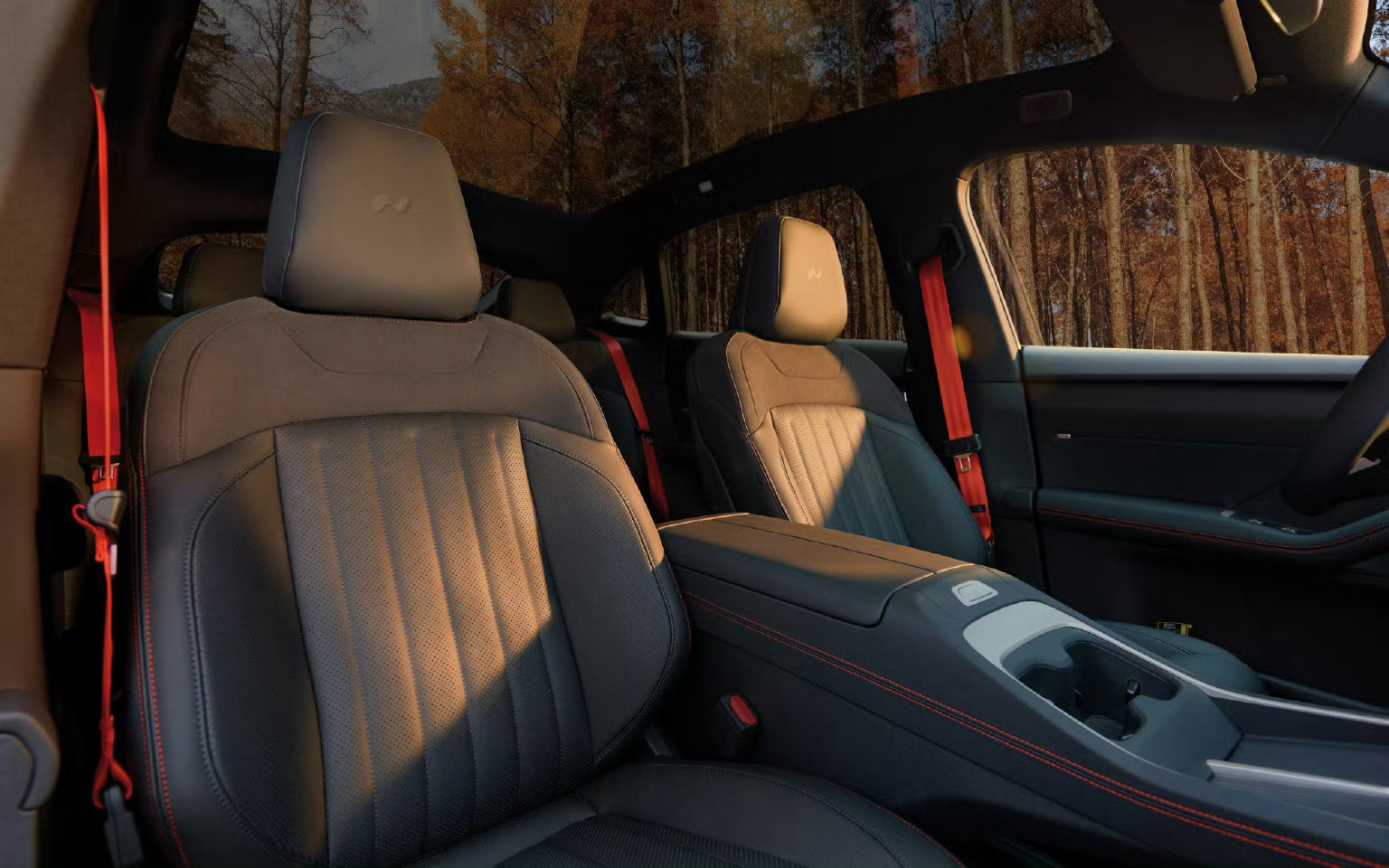 乐道L60黑骑士特别版，12月5日上市交付，限量666台有点帅～乐道L60黑骑士