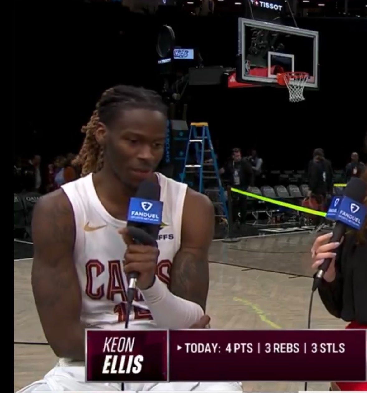 埃利斯谈对阵篮网的比赛：“比赛打得不错，我们赢了，这才是最重要的。至于手指的问题