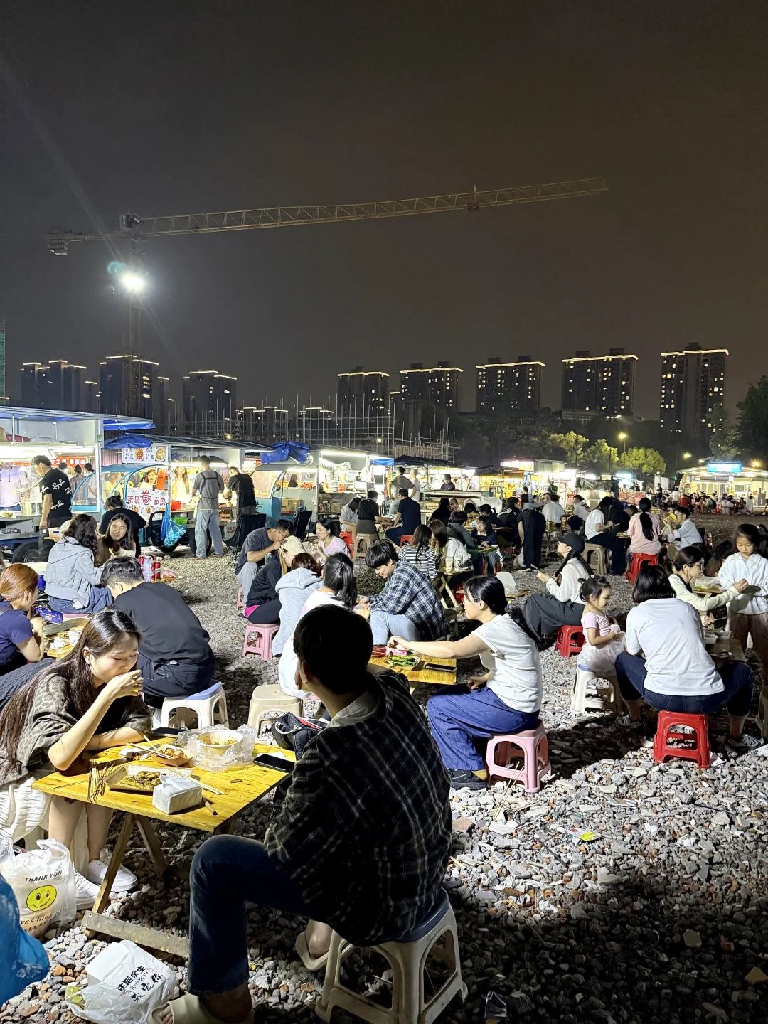 杭州萧山这条街……是饿s过人吗？？？