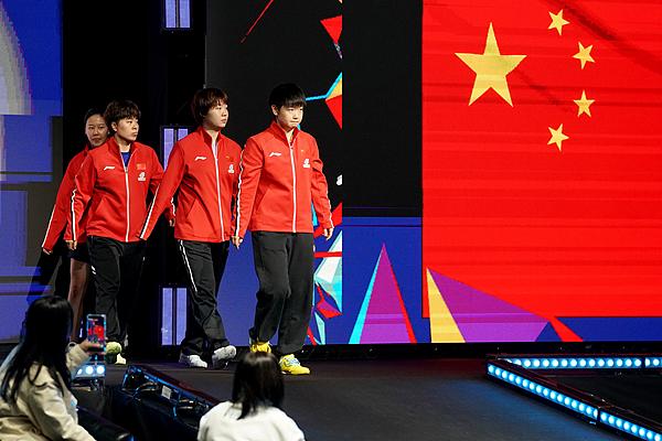 中国女乒速胜瑞典强势晋级八强
 
北京时间5月6日晚，在伦敦第58届世乒赛团体赛
