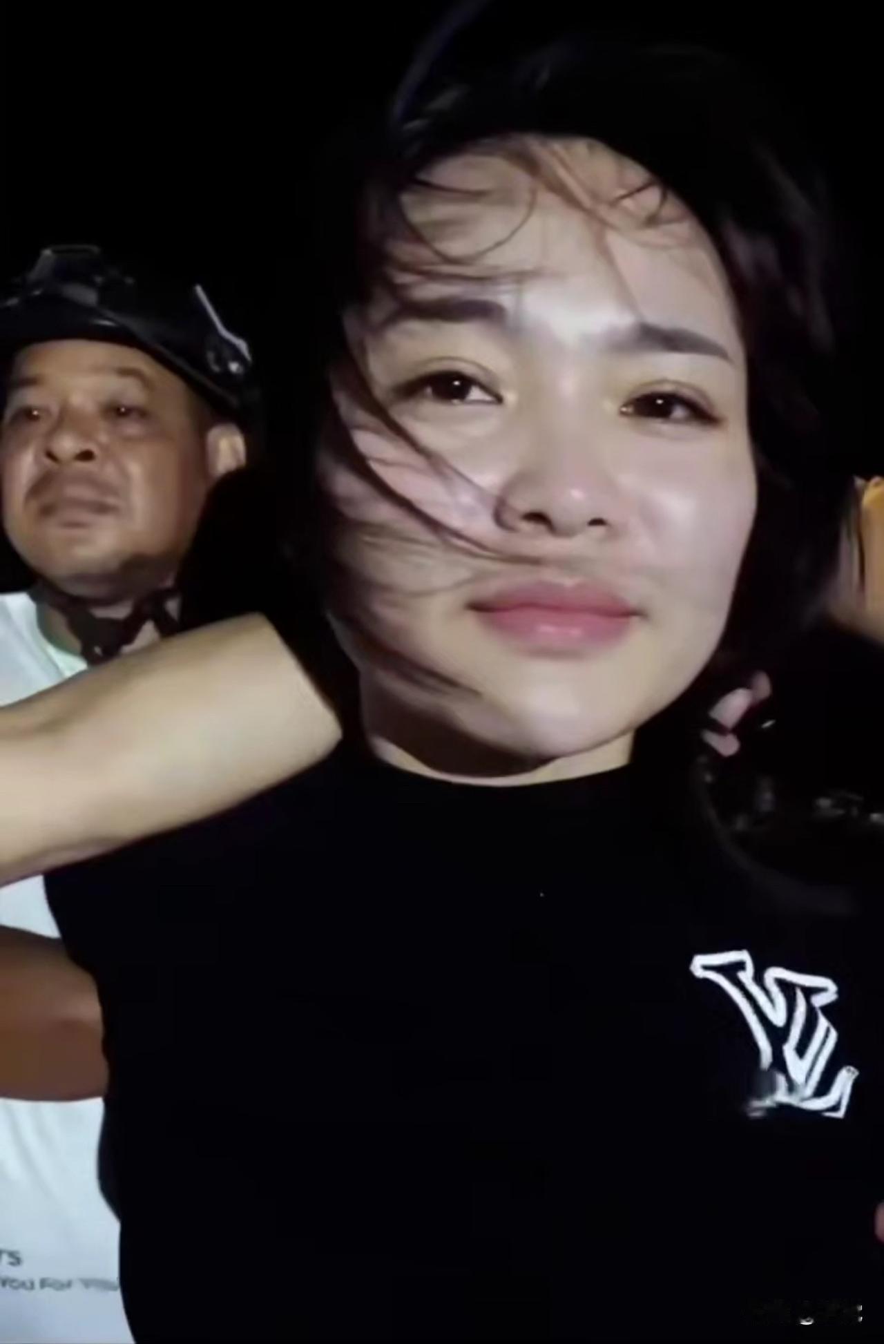 越南女侠，现在又人称
“东南亚最后的大嫂”
我发现不光东南亚的男人
就连混东南亚