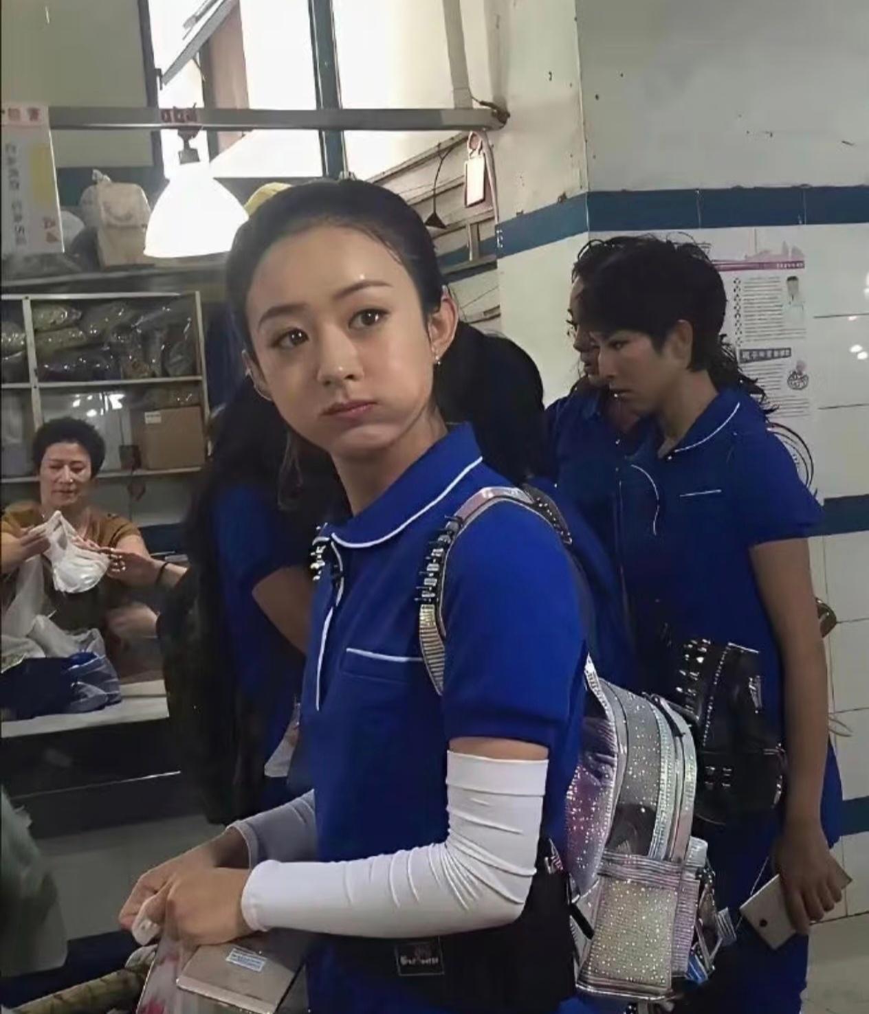 赵丽颖这张生图 满脸胶原蛋白 稚气感真的很绝偶像来了 