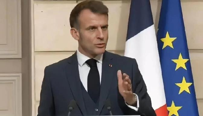 马克龙总统：
重要的是要明白，除非拥有一支强大的乌克兰军队和安保力量，否则就不会