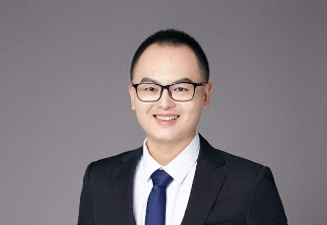 封面故事 | 李颖：“数据要素×产业金融”乘数效应的理论内涵与运行机制