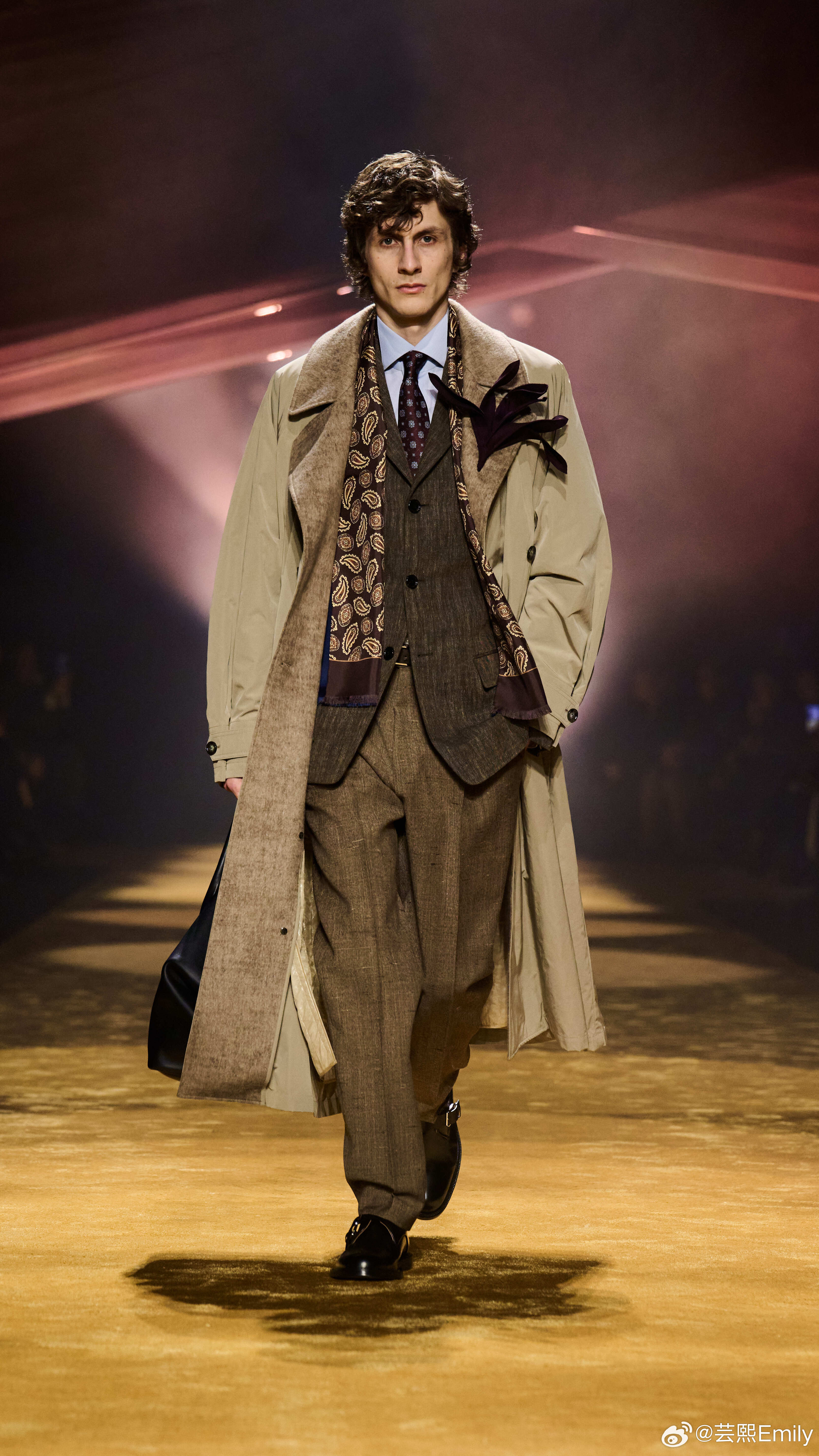 BOSS2026秋冬时装秀 | 形意流动，廓影从容米兰秀场启幕，BOSS以当代剪