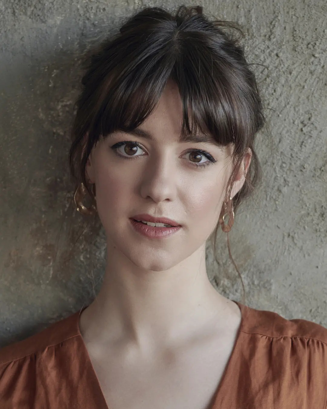 之前看《正常人》时，我怀疑导演是按照原作者萨莉·鲁尼的气质找的女主角黛西·埃德加