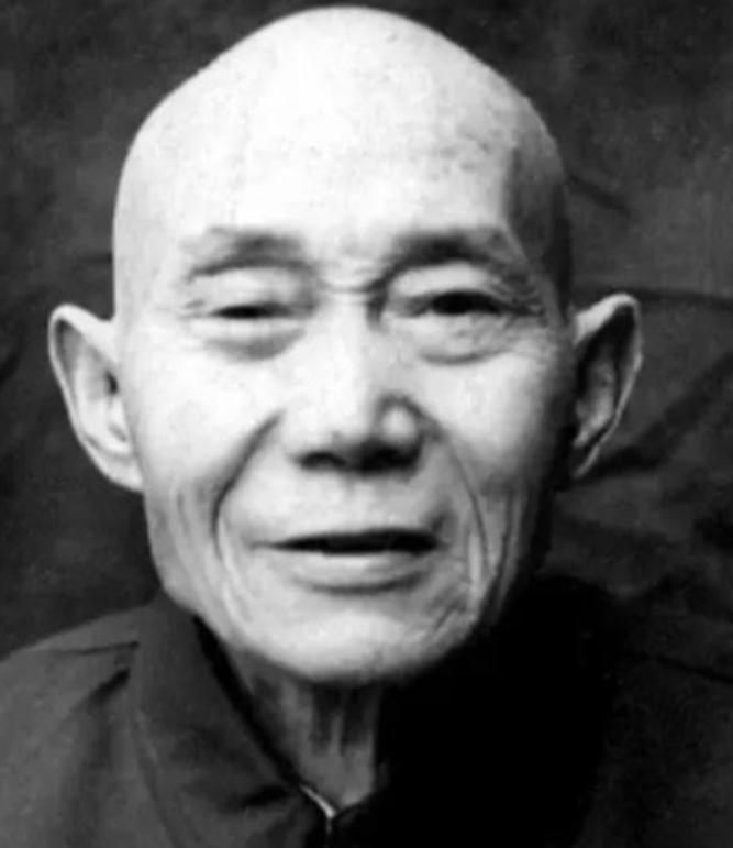 1940年开封生死一刻：吴凤翔刺杀日军少将，到门口时发现屋内有好几名日军，刚想撤