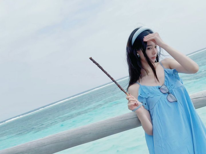徐艺洋晒黄子韬拍的大片徐艺洋洋光碎片 ​徐艺洋晒黄子韬拍的大片 ​​​