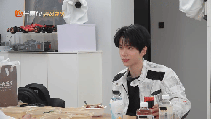 余承恩入青云杀青后出不了戏我家那小子 入青云虽杀青，余承恩仍陷在角色里，这份认真