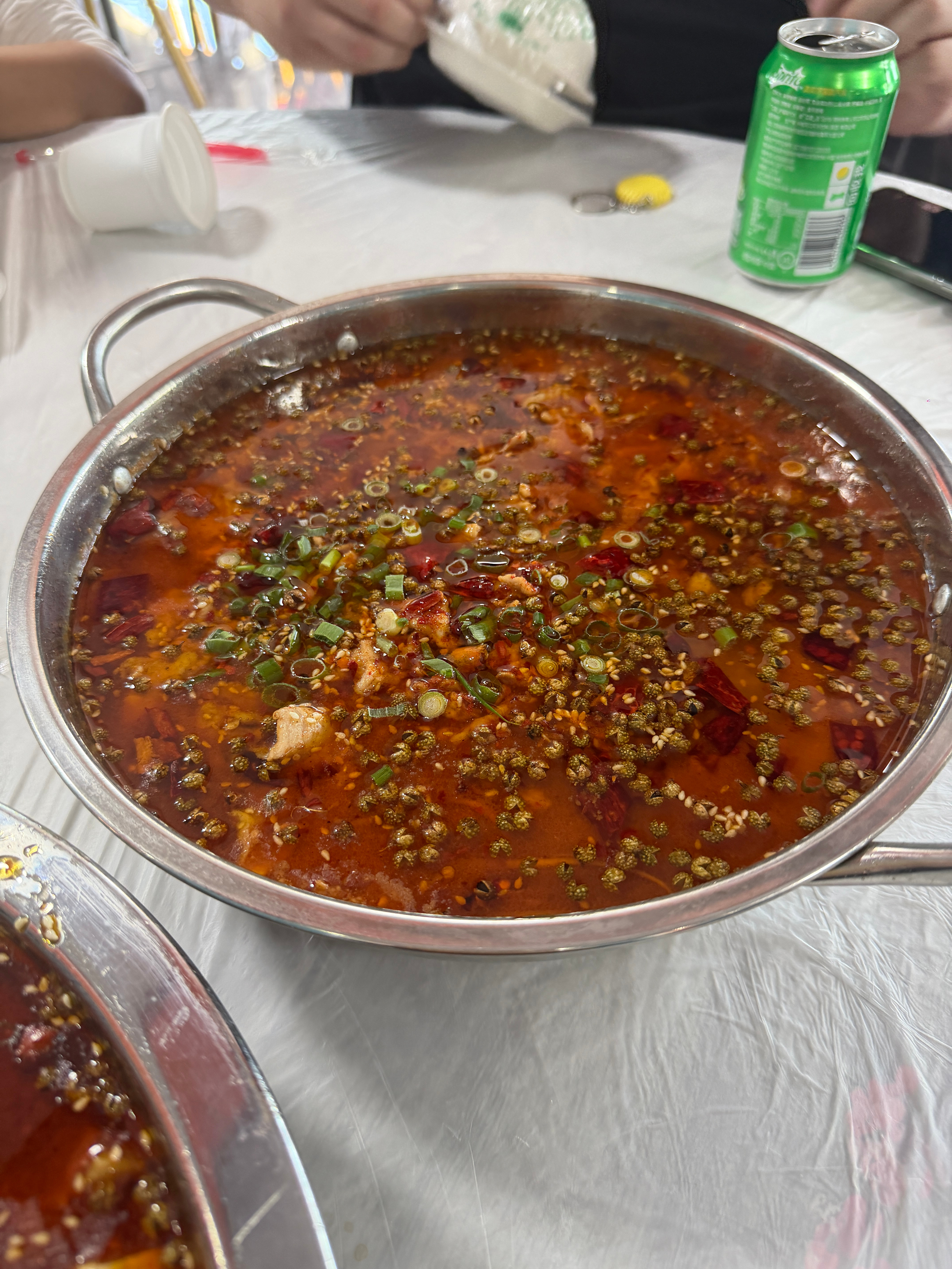又找了一家四川菜明天开始那拉提玩起，就两边景色看来，我更爱那拉提！实话琼库什台没