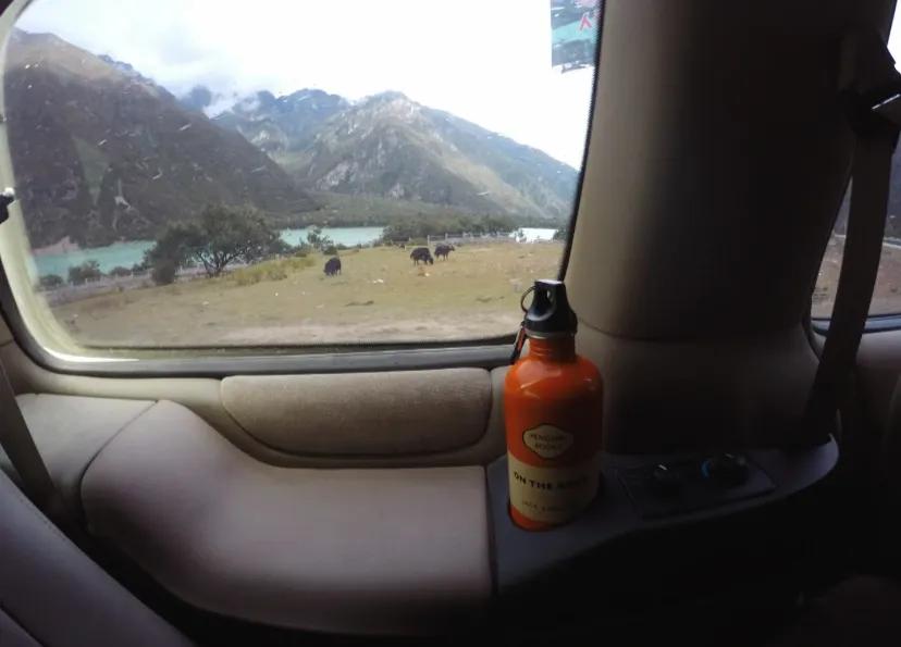 关于我在西藏拼到老年团差点崩溃这件事
最近在网上看到，现在年轻人流行报老年团，又