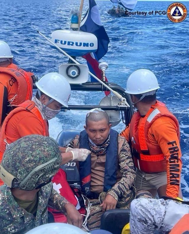 中方监督下，脑袋开瓢的菲律宾海军 特种兵被转运！7月21日上午的 仁爱礁海域，一
