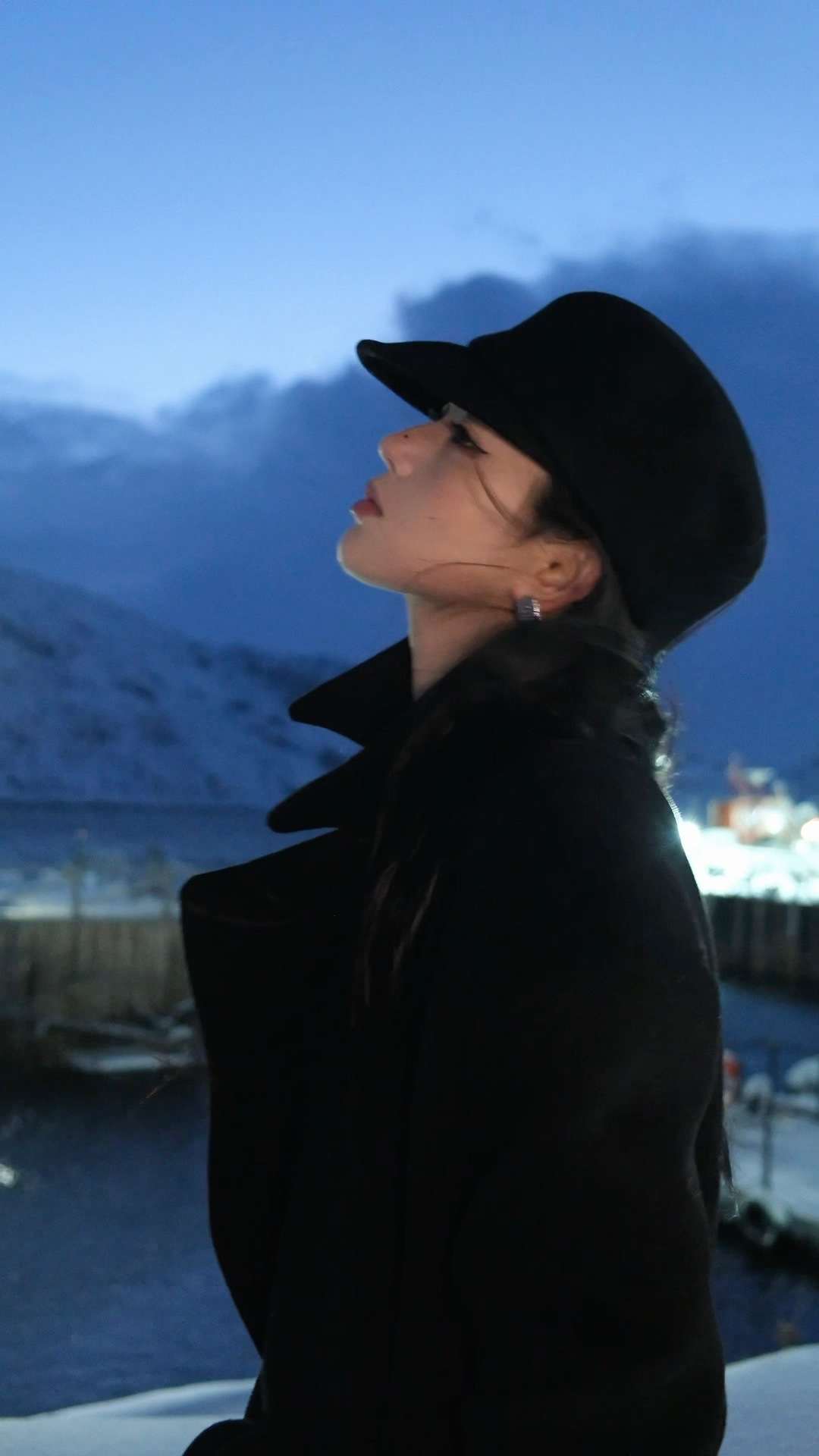 跟着红尘 跟随我浪迹一生 