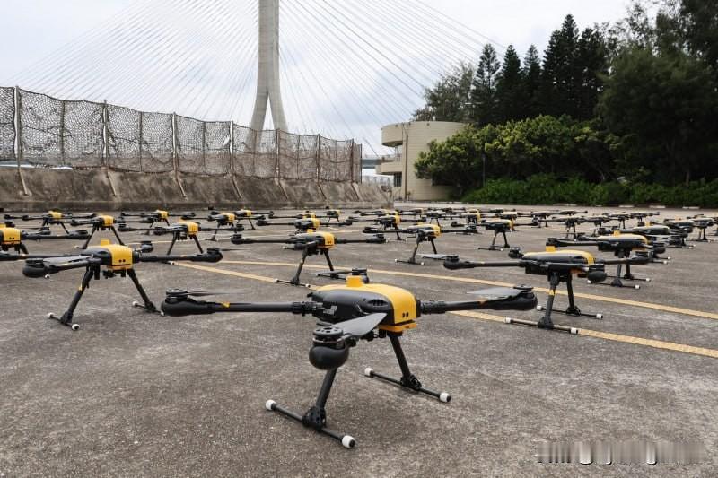 台湾“海巡部门”强化无人机作战能力

🔻 台湾“海巡部门”已接收45架四旋翼训
