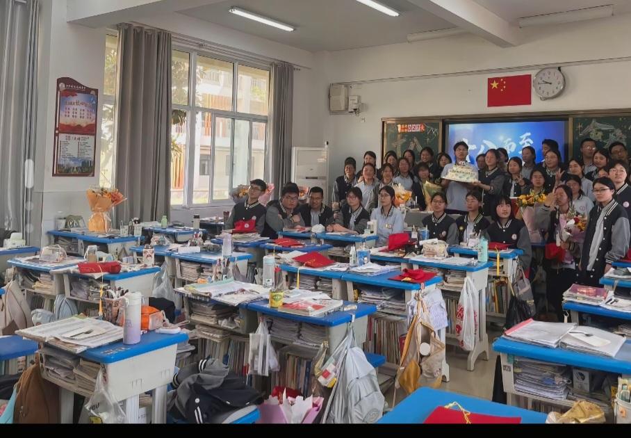 高考最后一课，一群孩子的歌声戳破天机！一段“高中最后一课”的短视频，让无数人泪目