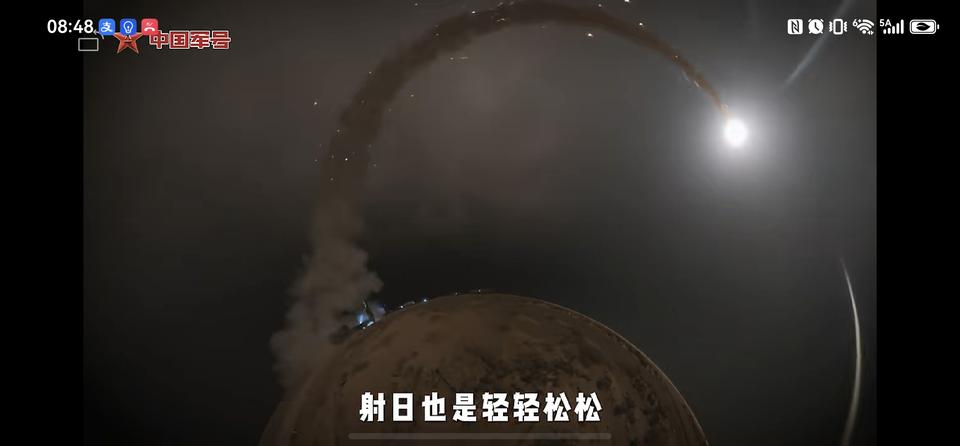 中国军号发的视频其实两点很多。
1. 首次官方暗示六代机，从影像上看应该是南六，