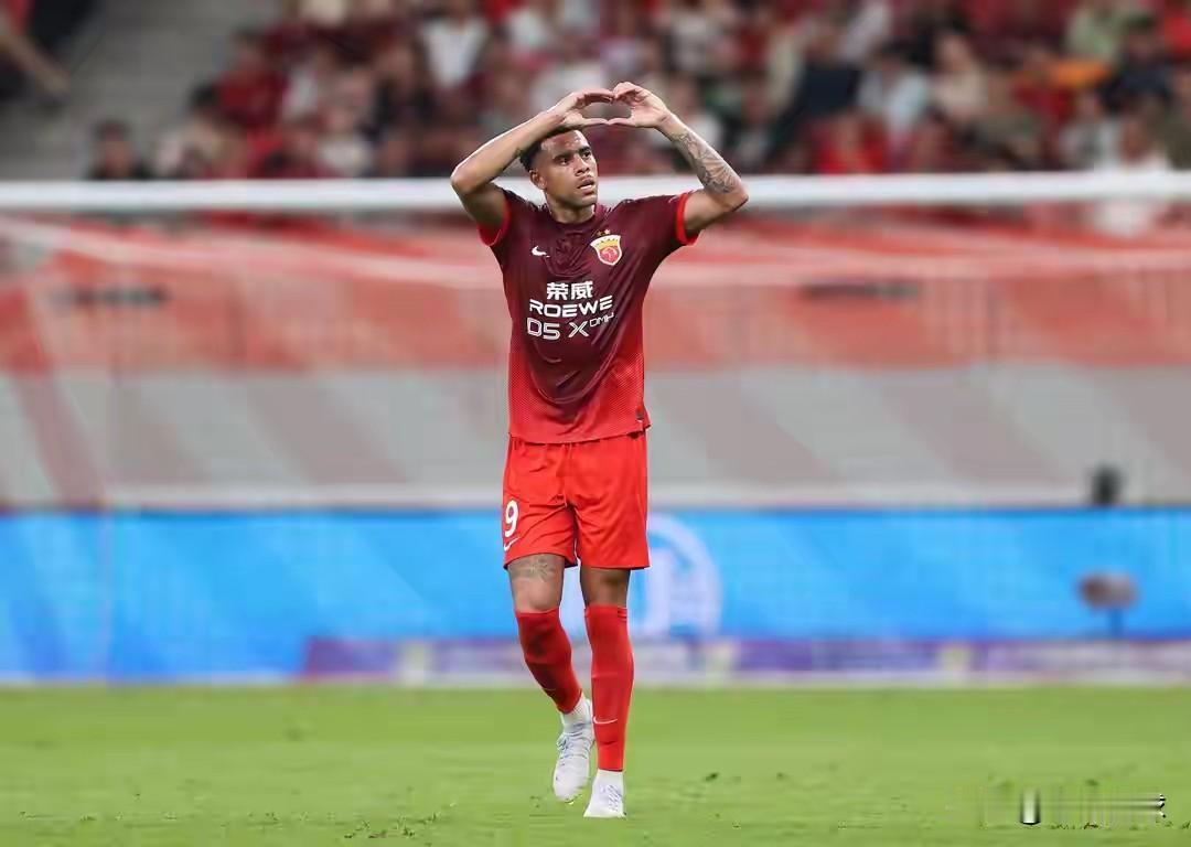 中超绯闻转会---古斯塔沃…古斯塔沃绝对是一名即战力，2024年加盟上海海港，当