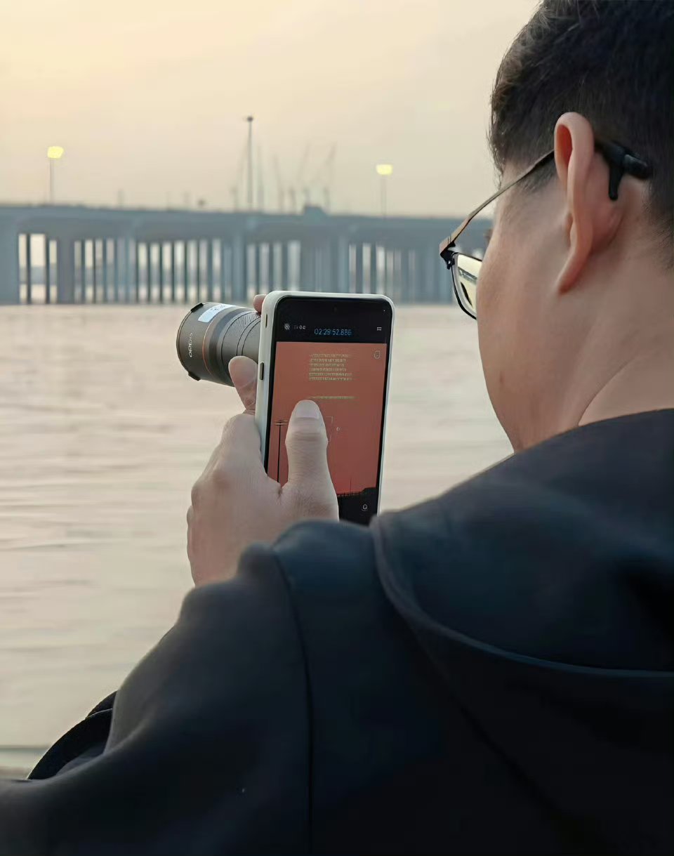 好家伙！OPPO Find X9 Ultra这增距也太牛了吧！据说其巨型增距镜将