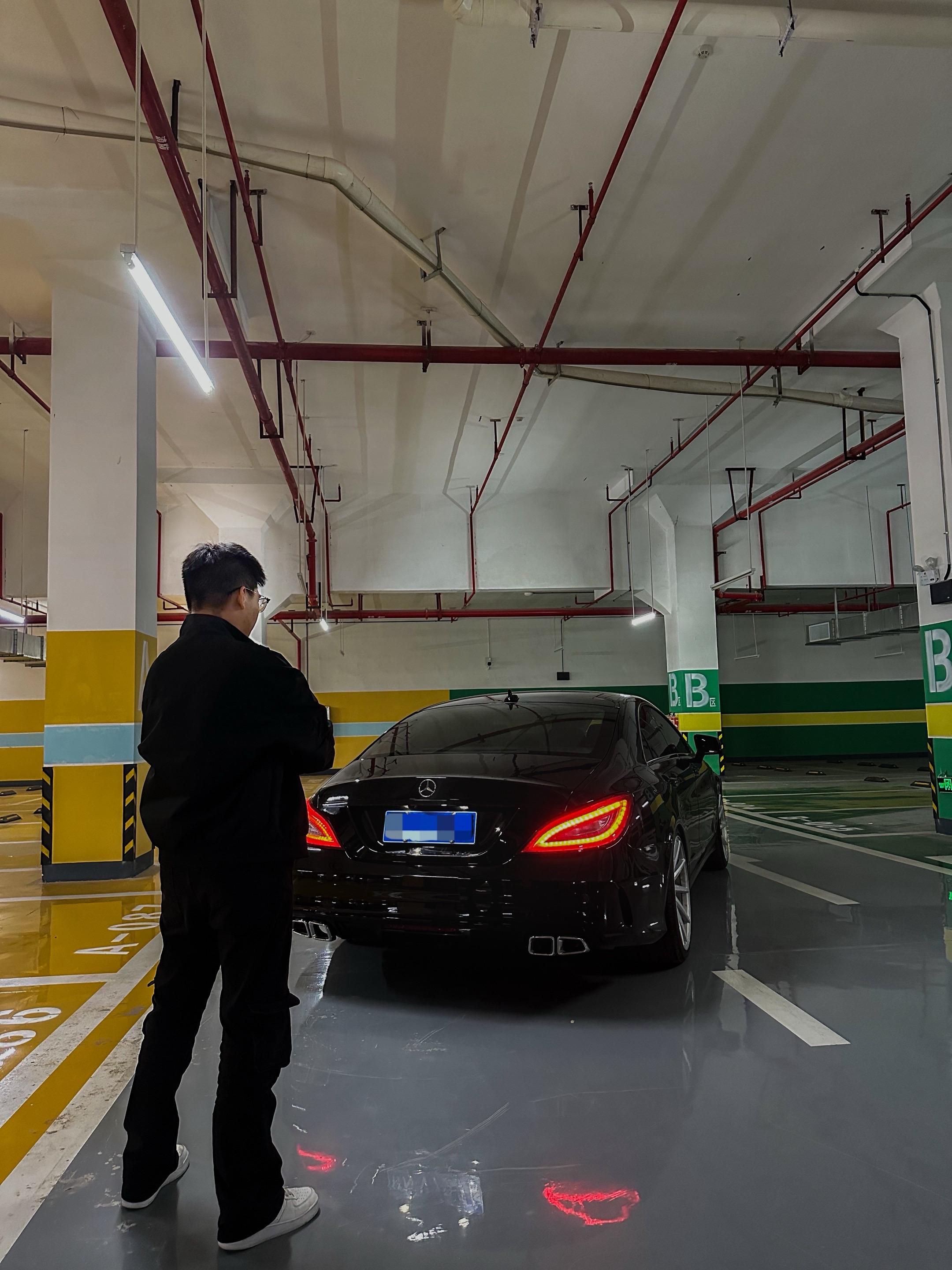 奔驰还是恶魔之眼帅