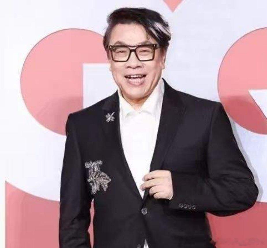 蔡康永这到底是啥意思？是彻底和大陆划清界限吗？ ​​​