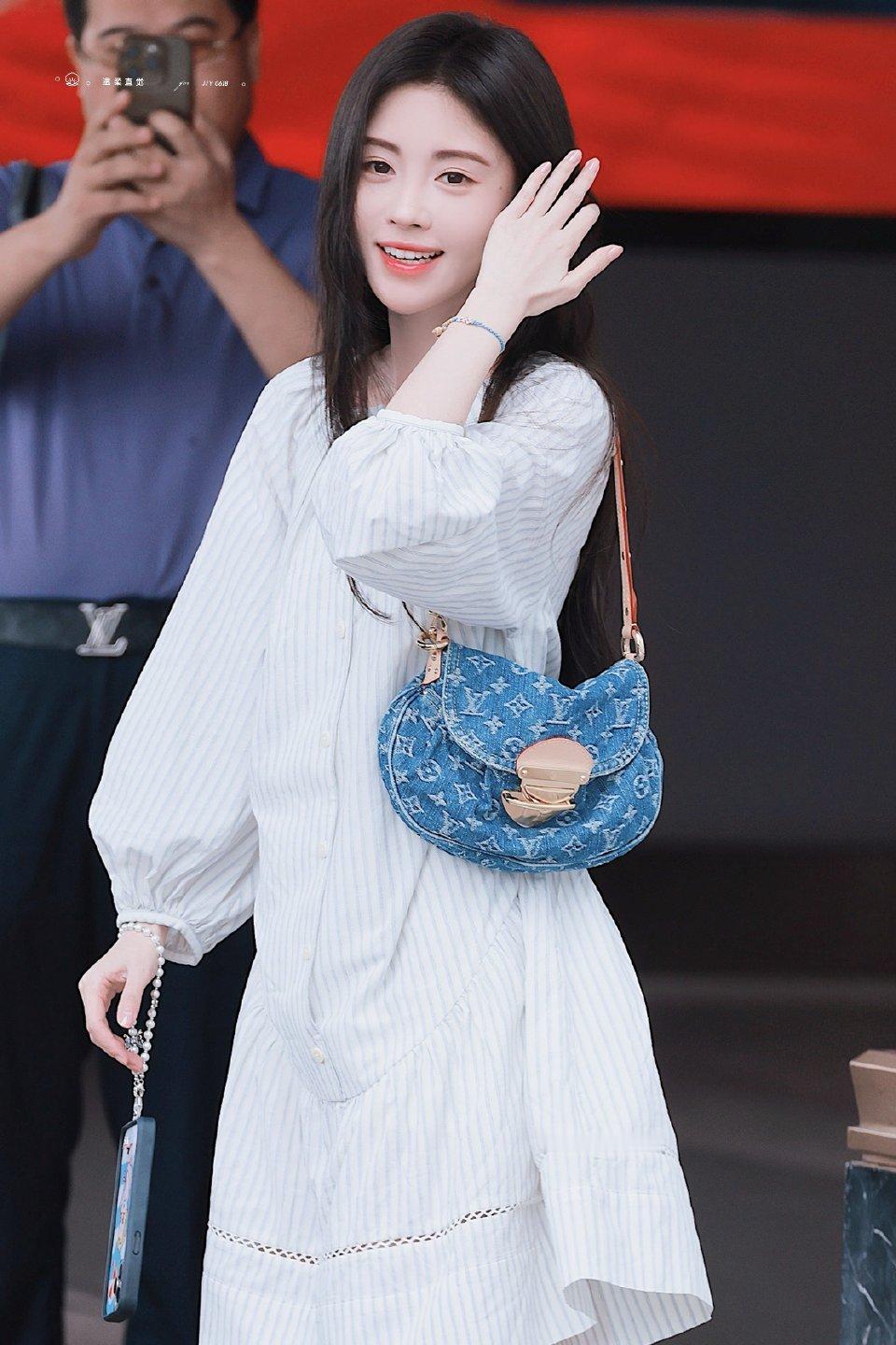 鞠婧祎姜黎非 jjy鞠婧祎千香 你阳光明媚 像一缕小太阳＞O＜ 