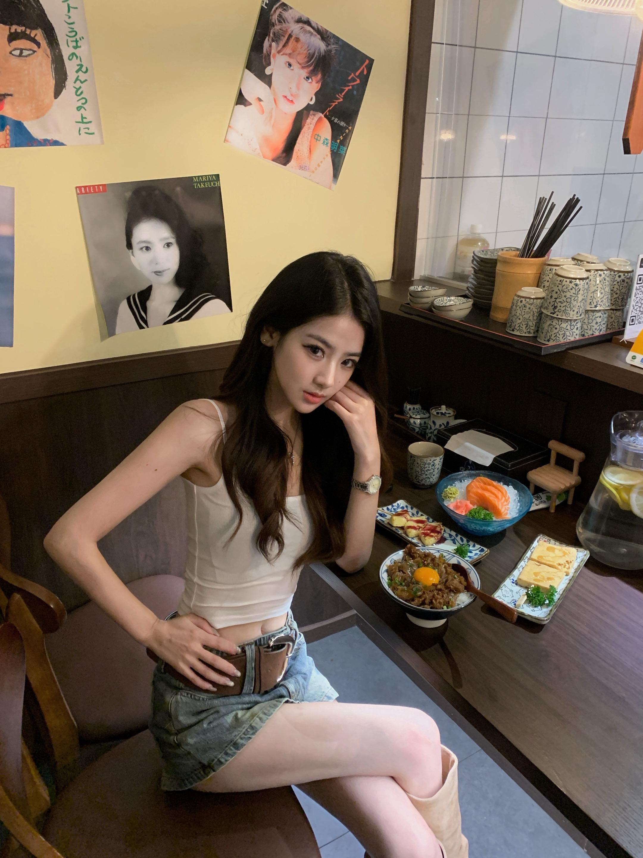 要求女人这样那样 谁去管管那群普信的猪。