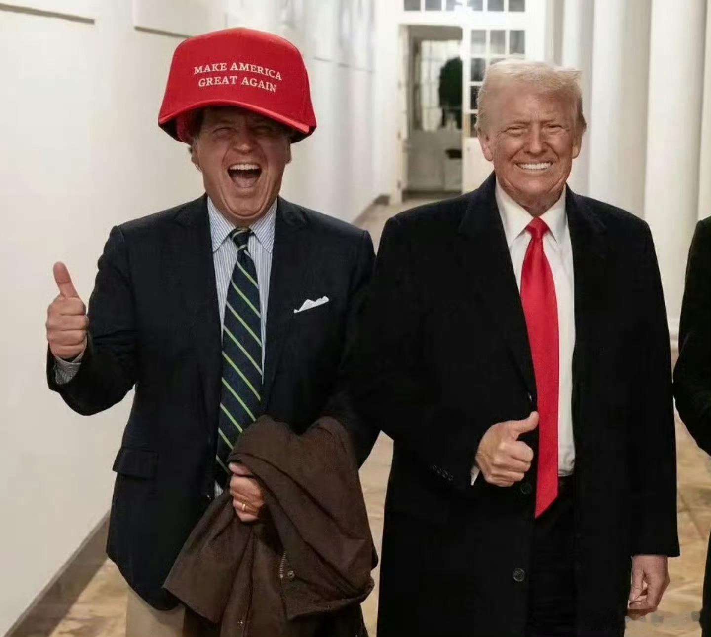 美国右翼记者塔克说，看到特朗普当今的所作所为，他们这些曾经的支持者都是元凶。现在