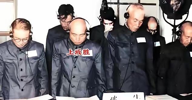 既然日本全民性的无耻，执意要参拜靖国神厕，那中国也不必给他脸，把当年审判日本战犯