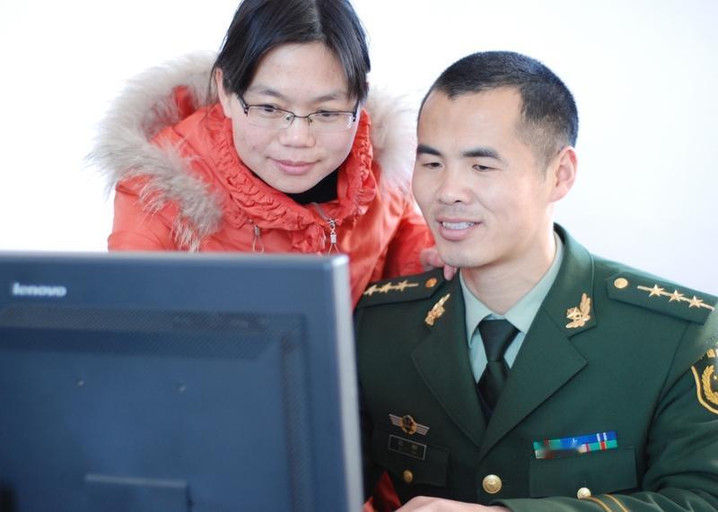 中国人最坚强的后盾，那必然是强大的祖国！就拿孟晚舟事件来说，2018年，美国在孟