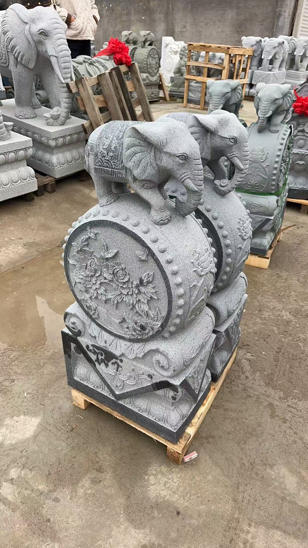 有没有网友做抱鼓石的？想给家门口安一对图1这种抱鼓石，问了一圈石材厂，成品尺寸都