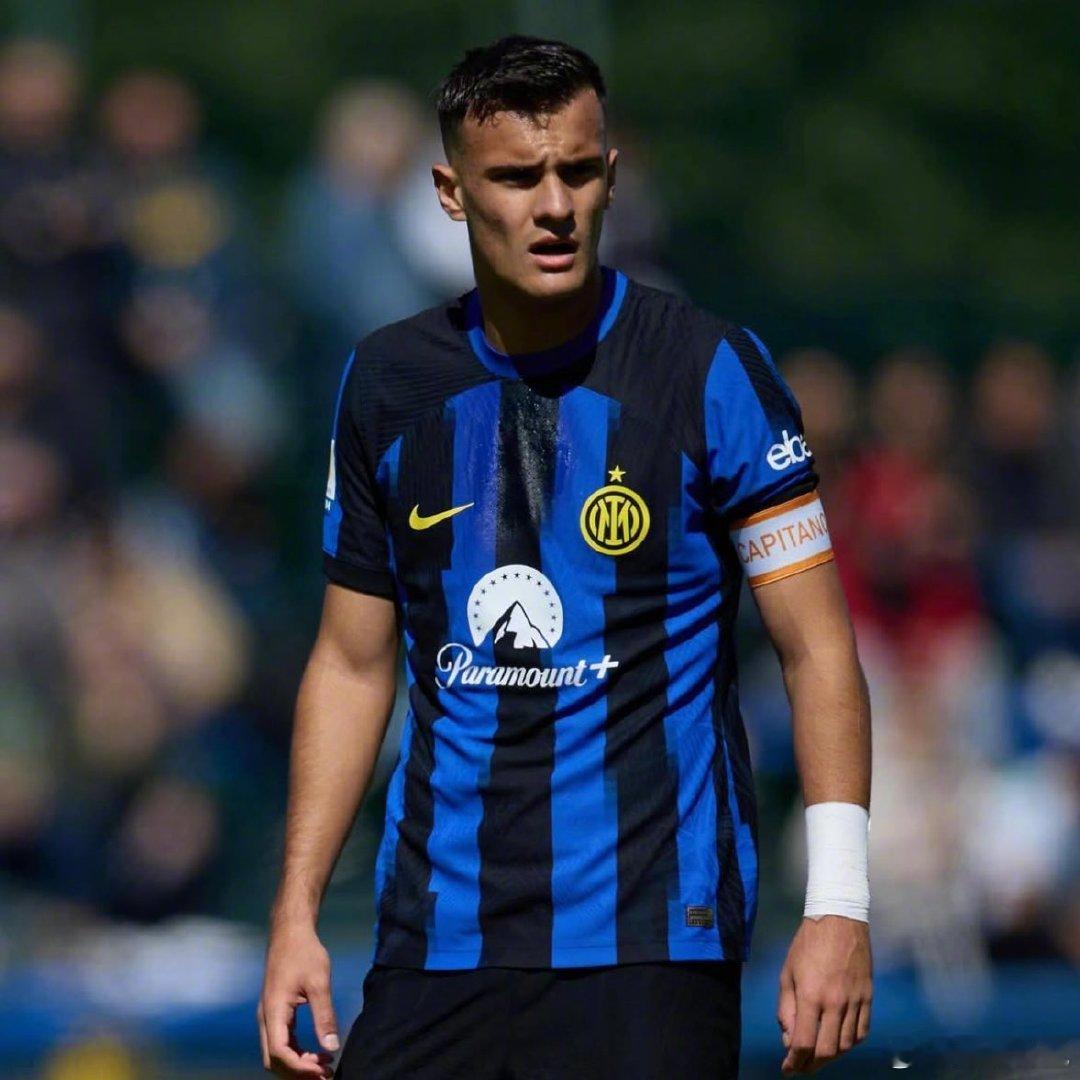 【星二代】意大利媒体：20岁的亚历山大-斯坦科维奇夏窗从国米转会布鲁日，9.5M