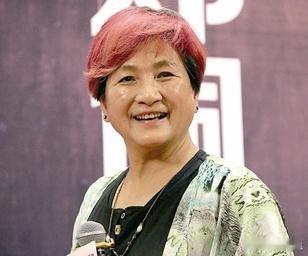 #郑佩佩去世#早前刘涛在节目里谈到郑佩佩就眼泪包不住：佩妈身体如今已经特别不好，