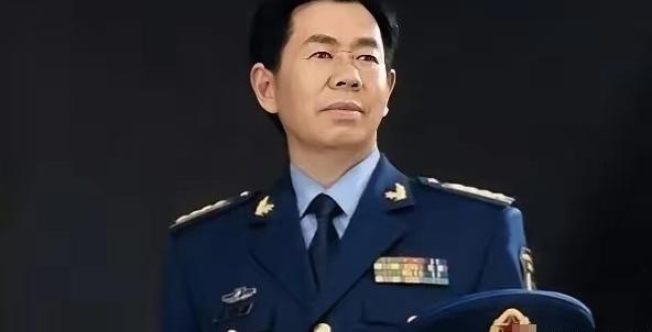 空军大校戴旭大声疾呼：“美国正在通过控制中国教育，培养亲美洋奴，其通过留学、发绿