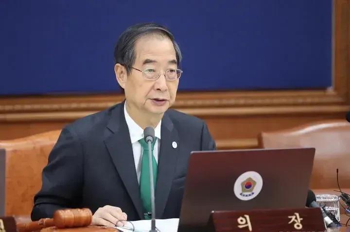 韩国大选最新消息：韩德洙宣布参选新一届韩国总统。
新华社首尔5月2日电：韩国前国