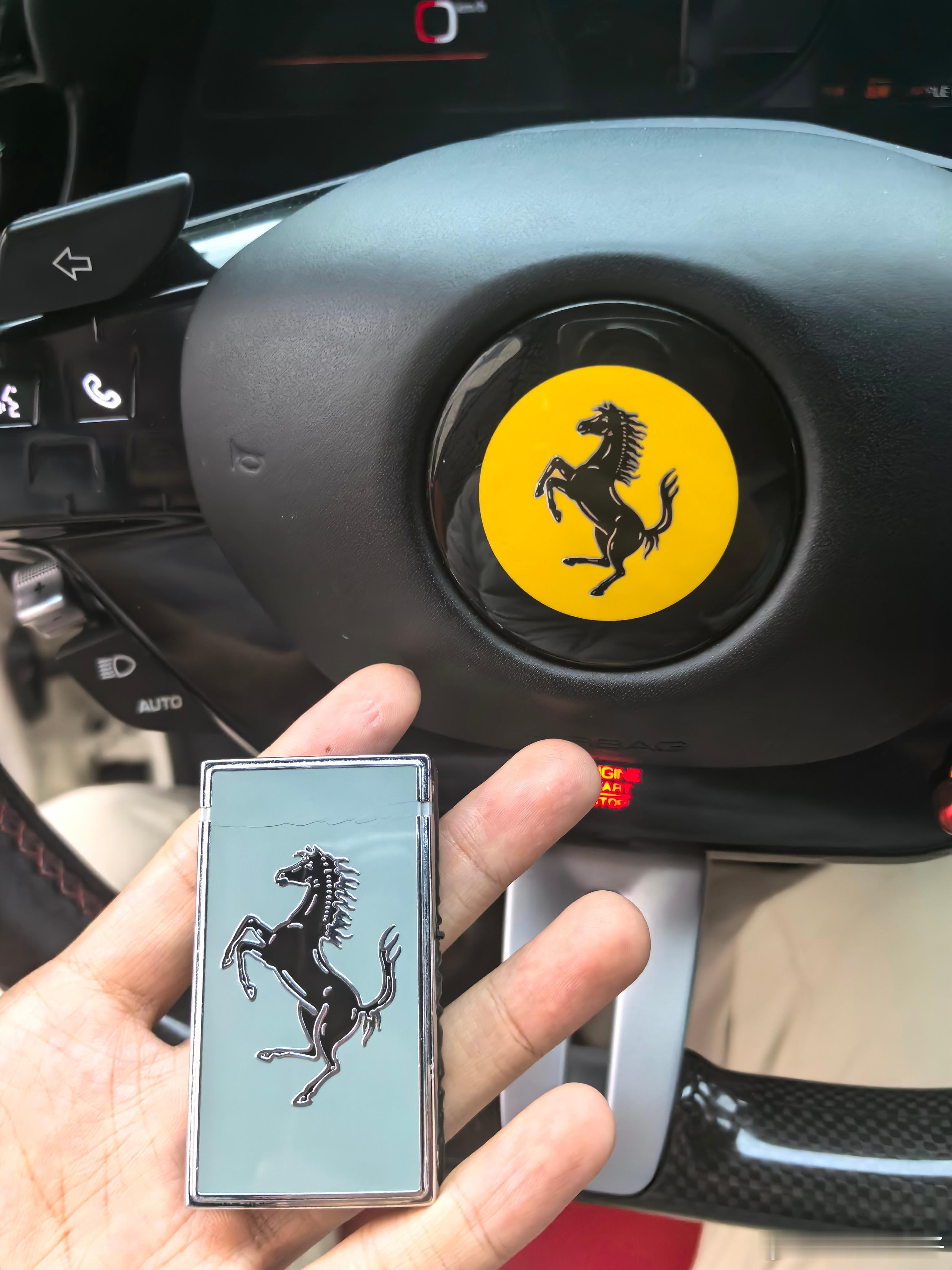 底盘工程师走心评测——法拉利Purosangue今天开到一辆“老旧燃油车”，带滚