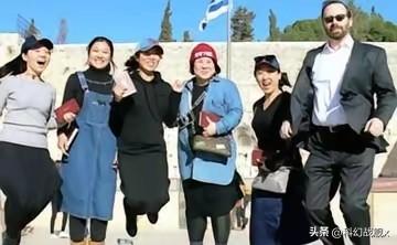 两位回到以色列的中国犹太人后裔，在接受采访时提到了中国和以色列两国的文化差异，他