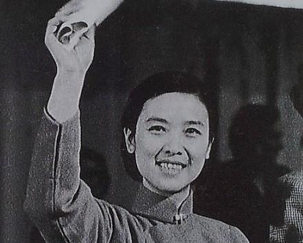 1966年以后，饶簌石的老婆陆璀被关进了秦城，一直待了八年。到了1978年，陆璀
