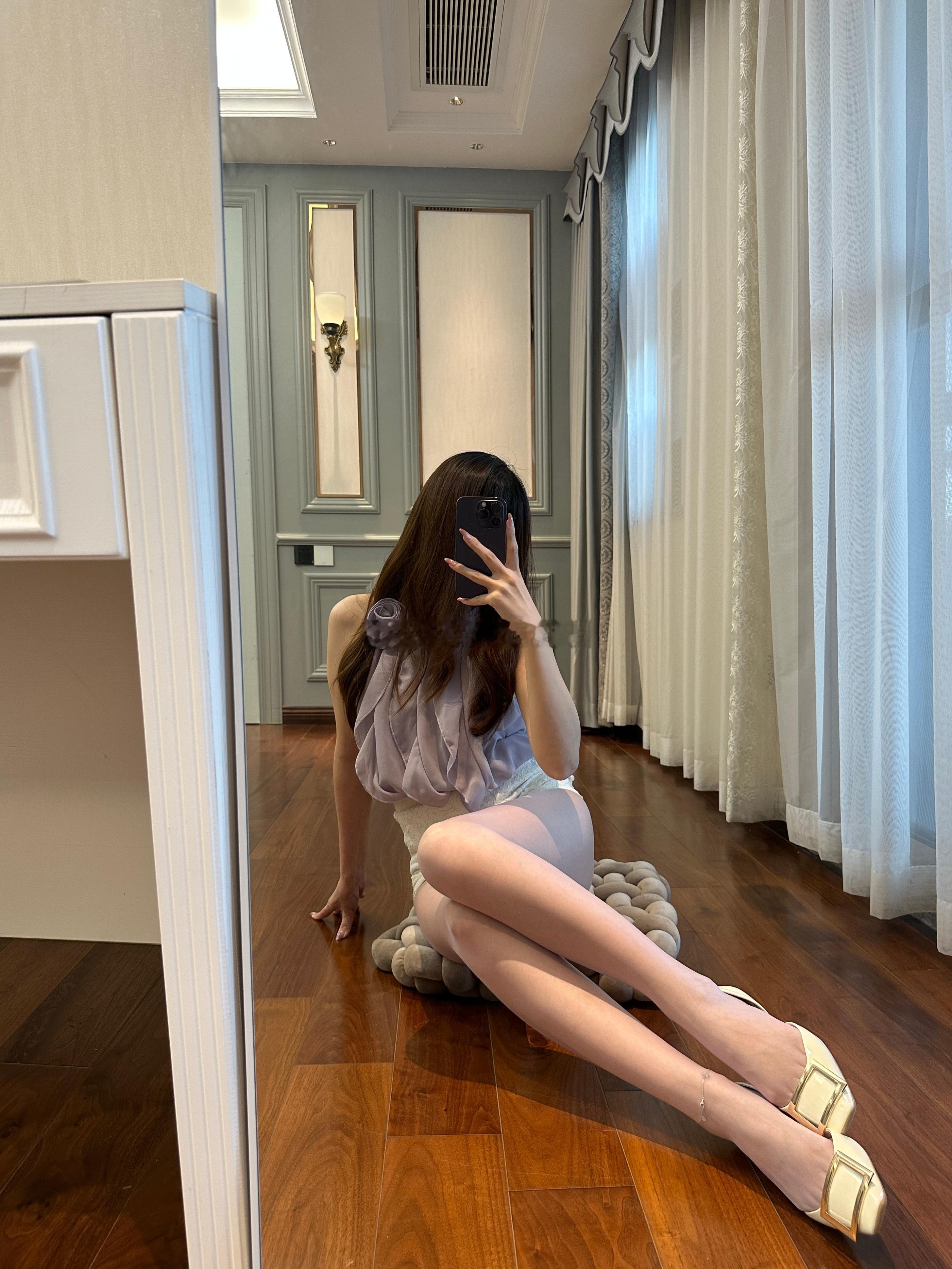 淡紫色的七夕💜涞觅润丝今天穿什么时尚穿搭 ​​​